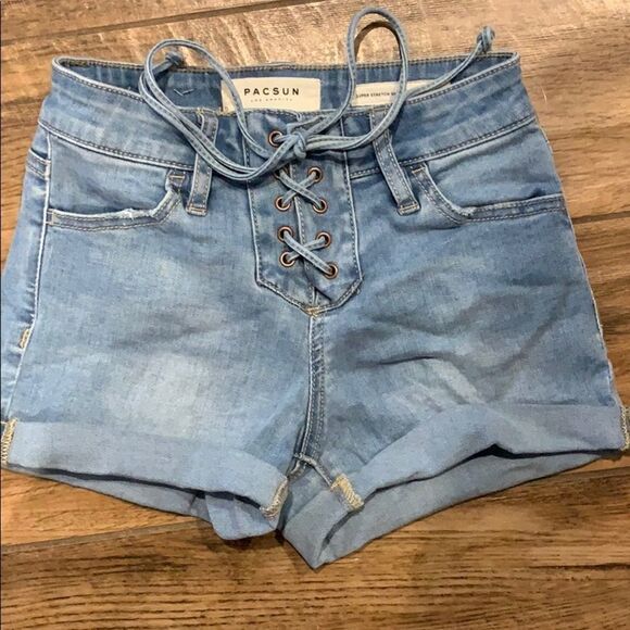 🌟 PacSun Super Stretch Shortie Jean Shorts - Size 22 - Picture 1 of 4